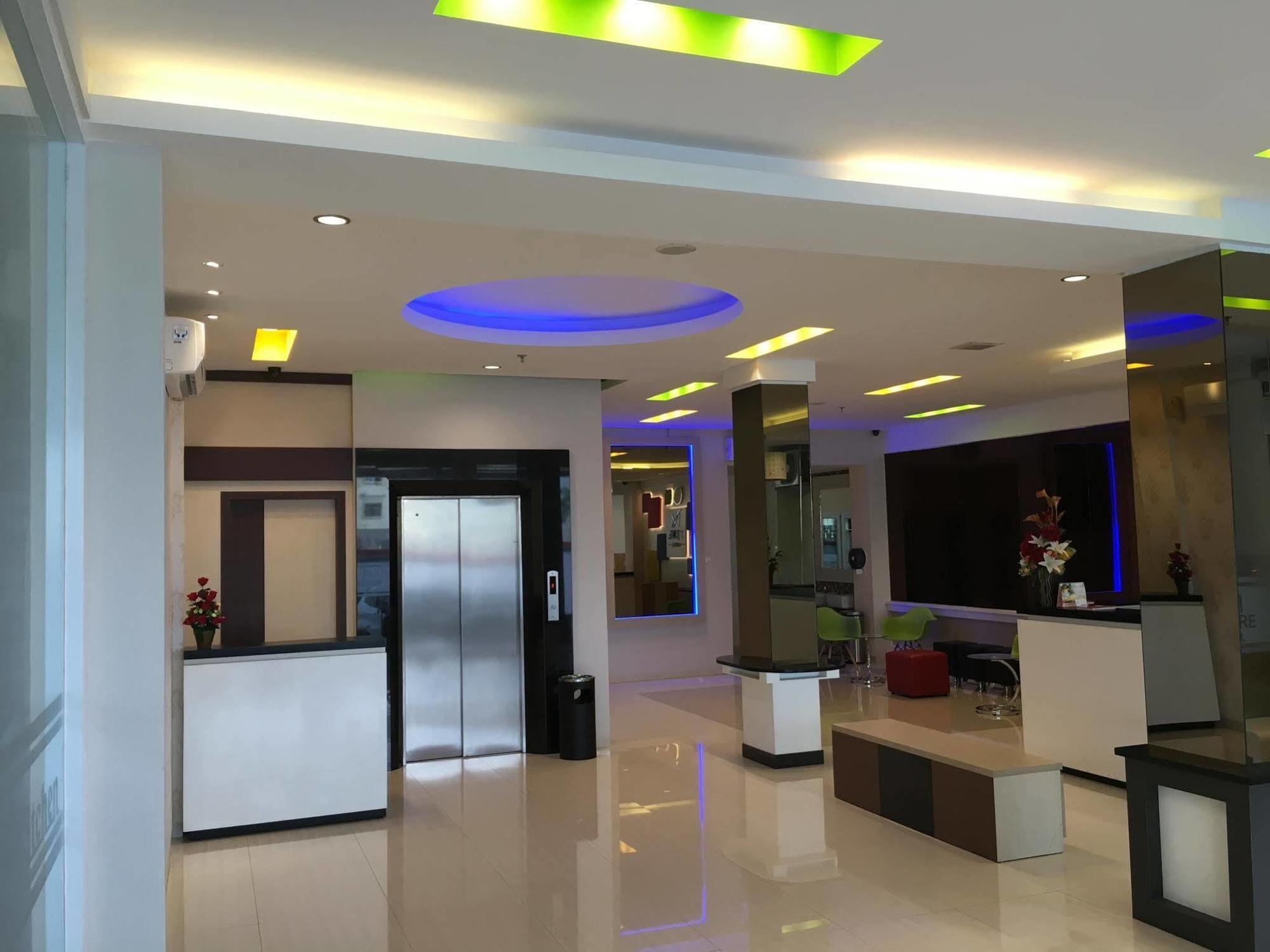 Msquare Palembang Hotel Exterior foto